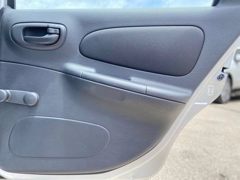 Used 2004 Dodge Neon SE FWD image 19
