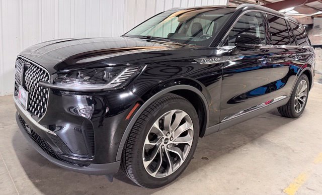 Used 2025 Lincoln Aviator Reserve w/ Illumination Package RWD image 8