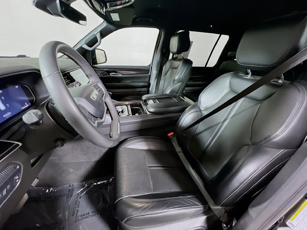 Used 2024 Jeep Wagoneer 4WD image 19