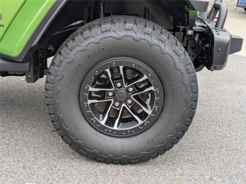 New 2025 Jeep Wrangler Unlimited Rubicon image 12