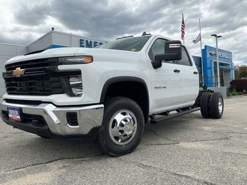 New 2026 Chevrolet Silverado 3500 W/T w/ WT Convenience Package AWD/4WD image 5