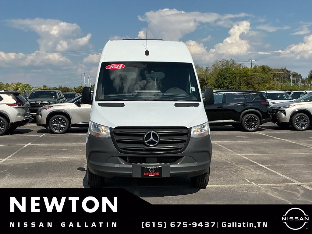 Used 2024 Mercedes-Benz Sprinter 2500 image 24