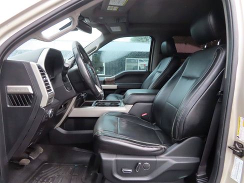 Used 2017 Ford F350 Lariat w/ Lariat Ultimate Package AWD/4WD image 29