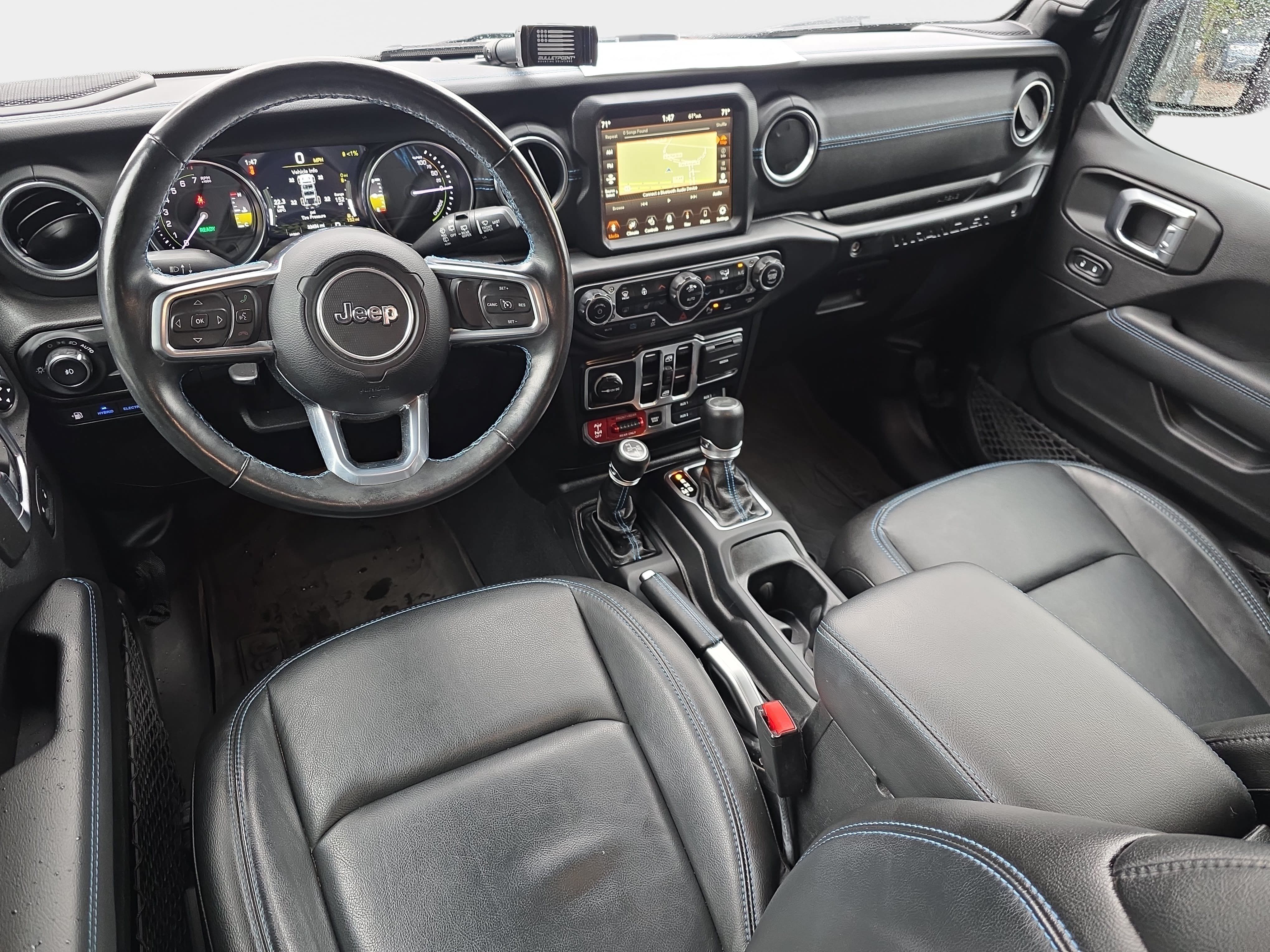 Used 2022 Jeep Wrangler Unlimited Rubicon 4xe w/ Cold Weather Group AWD/4WD image 10