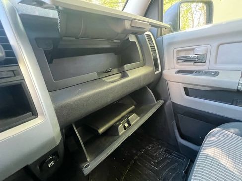 Used 2011 RAM 1500 Classic SLT RWD image 23