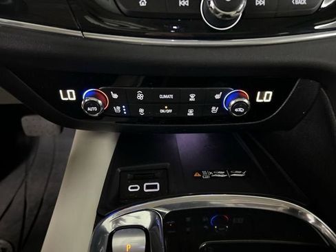 Certified 2023 Buick Enclave Premium w/ Experience Buick Package AWD/4WD image 18