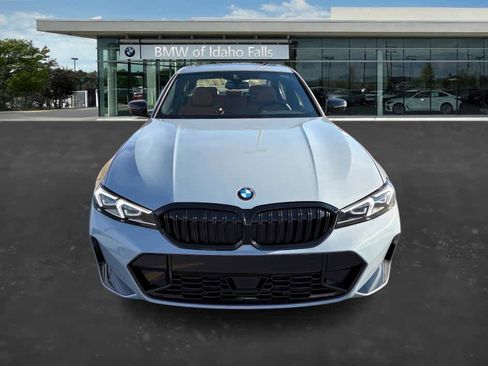 Used 2026 BMW 330i xDrive Sedan w/ M Sport Package AWD/4WD image 2
