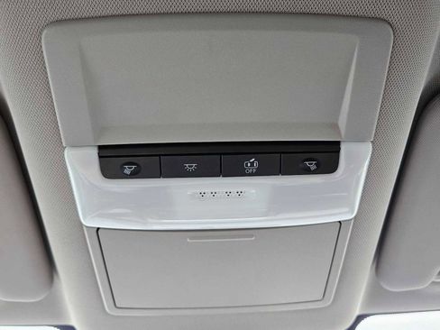 Used 2024 Nissan Rogue S FWD image 32