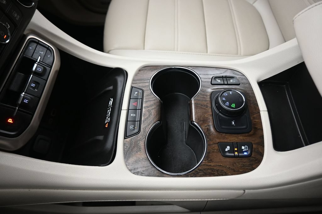 Used 2021 GMC Acadia Denali w/ Denali Ultimate Package AWD/4WD image 32
