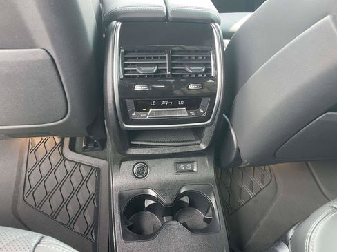 Used 2026 BMW X7 xDrive40i w/ M Sport Package AWD/4WD image 15