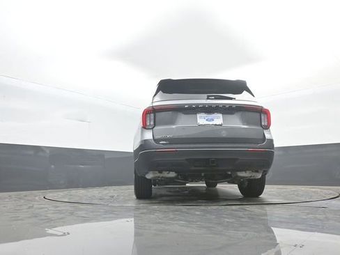 New 2026 Ford Explorer Active RWD image 33