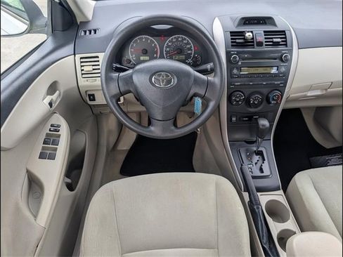Used 2013 Toyota Corolla L image 8