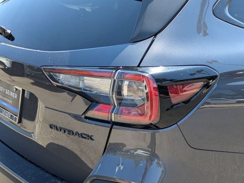 Used 2025 Subaru Outback Onyx Edition AWD/4WD image 12