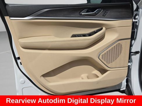 New 2026 Jeep Grand Cherokee Limited w/ Luxury Tech Group II RWD image 12