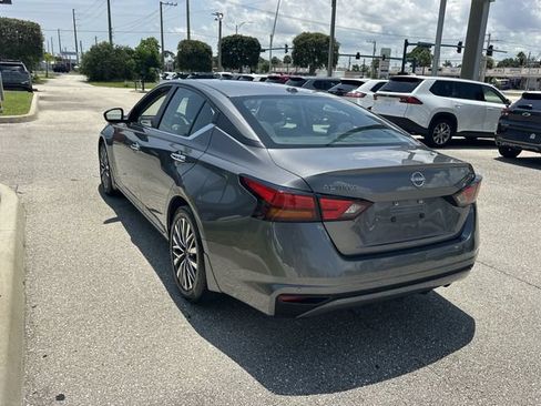 Used 2024 Nissan Altima 2.5 SV FWD image 6