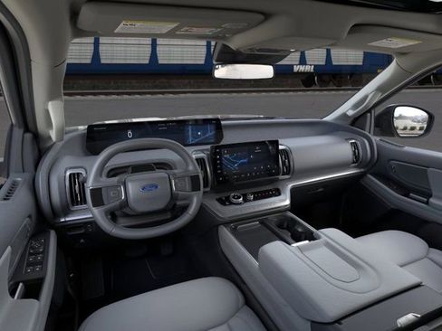 New 2026 Ford Expedition Active RWD image 9