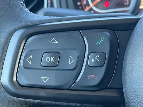 Used 2025 Jeep Wrangler Unlimited Rubicon w/ Convenience Group image 11