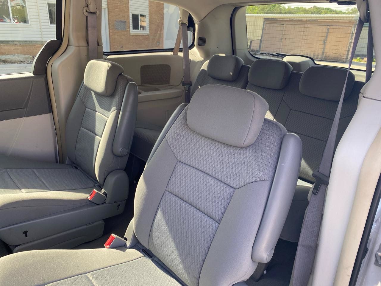 Used 2010 Chrysler Town & Country LX w/ PWR Convenience Group FWD image 13