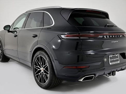 New 2026 Porsche Cayenne AWD/4WD image 3