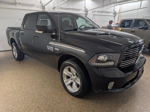 Used 2017 RAM 1500 Sport image 5