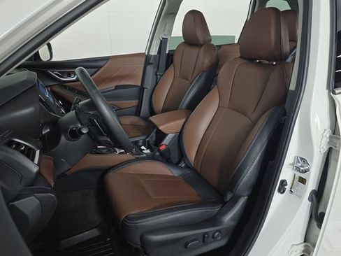 Used 2023 Subaru Forester Touring AWD/4WD image 22