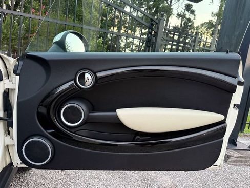 Used 2014 MINI Cooper Convertible FWD image 21