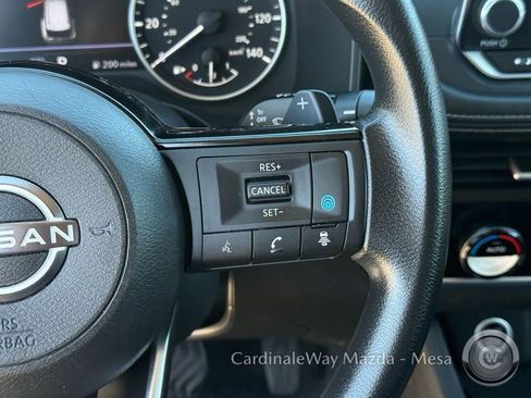 Used 2023 Nissan Rogue SV image 16