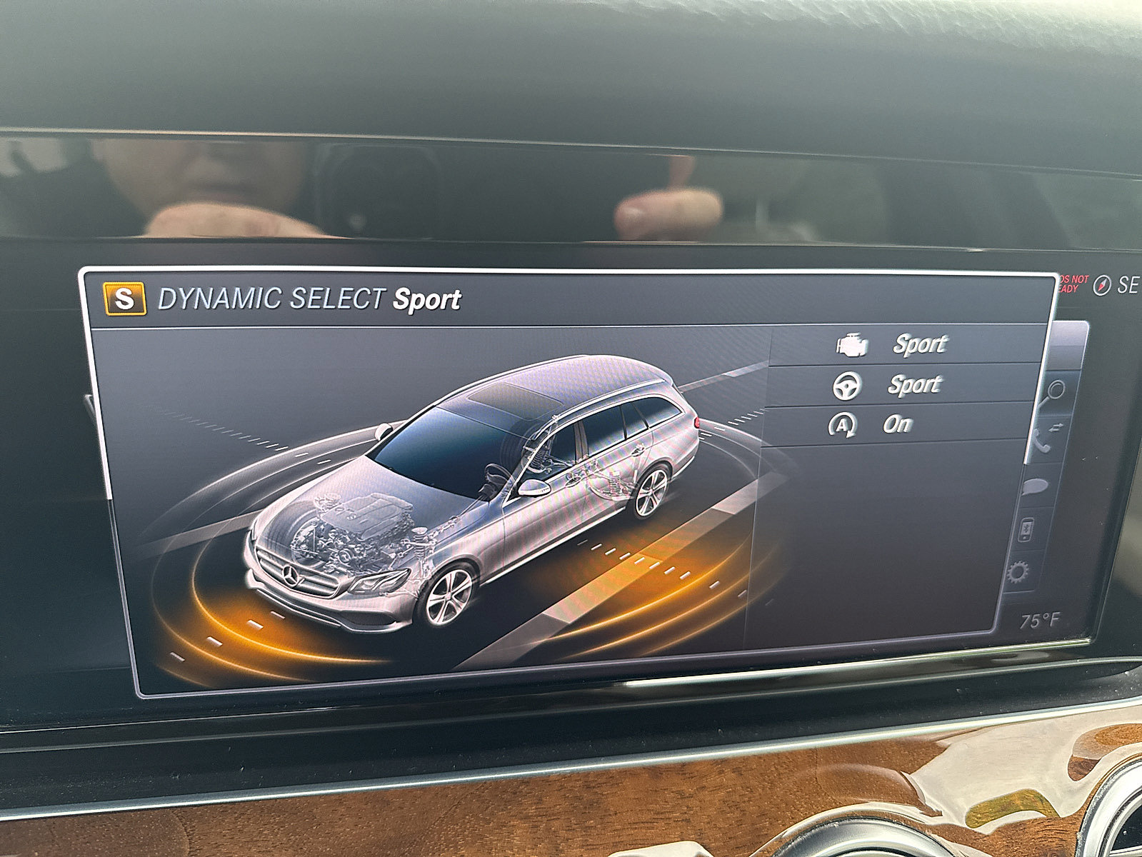 Used 2017 Mercedes-Benz E 400 4MATIC Wagon image 58