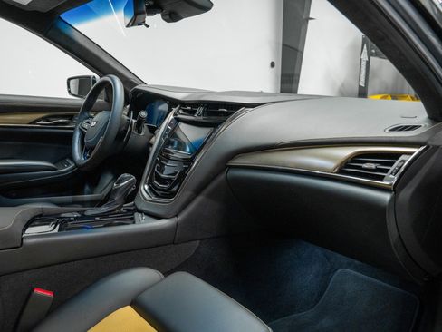 Used 2019 Cadillac CTS V w/ Luxury Package image 13