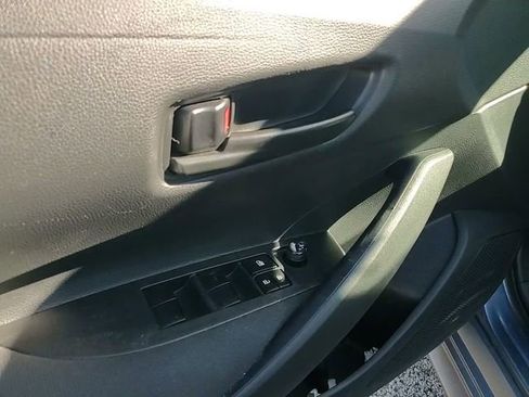 Used 2025 Toyota Corolla LE image 11