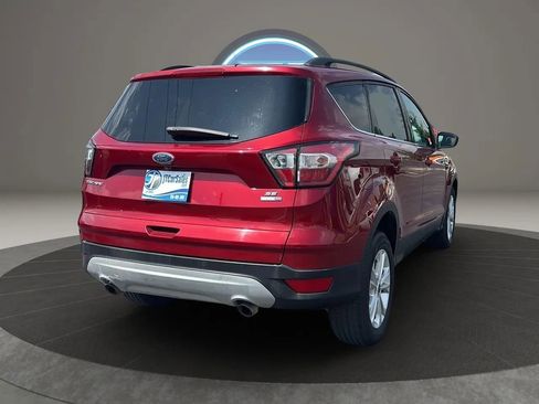 Used 2017 Ford Escape SE w/ Equipment Group 201A AWD/4WD image 9