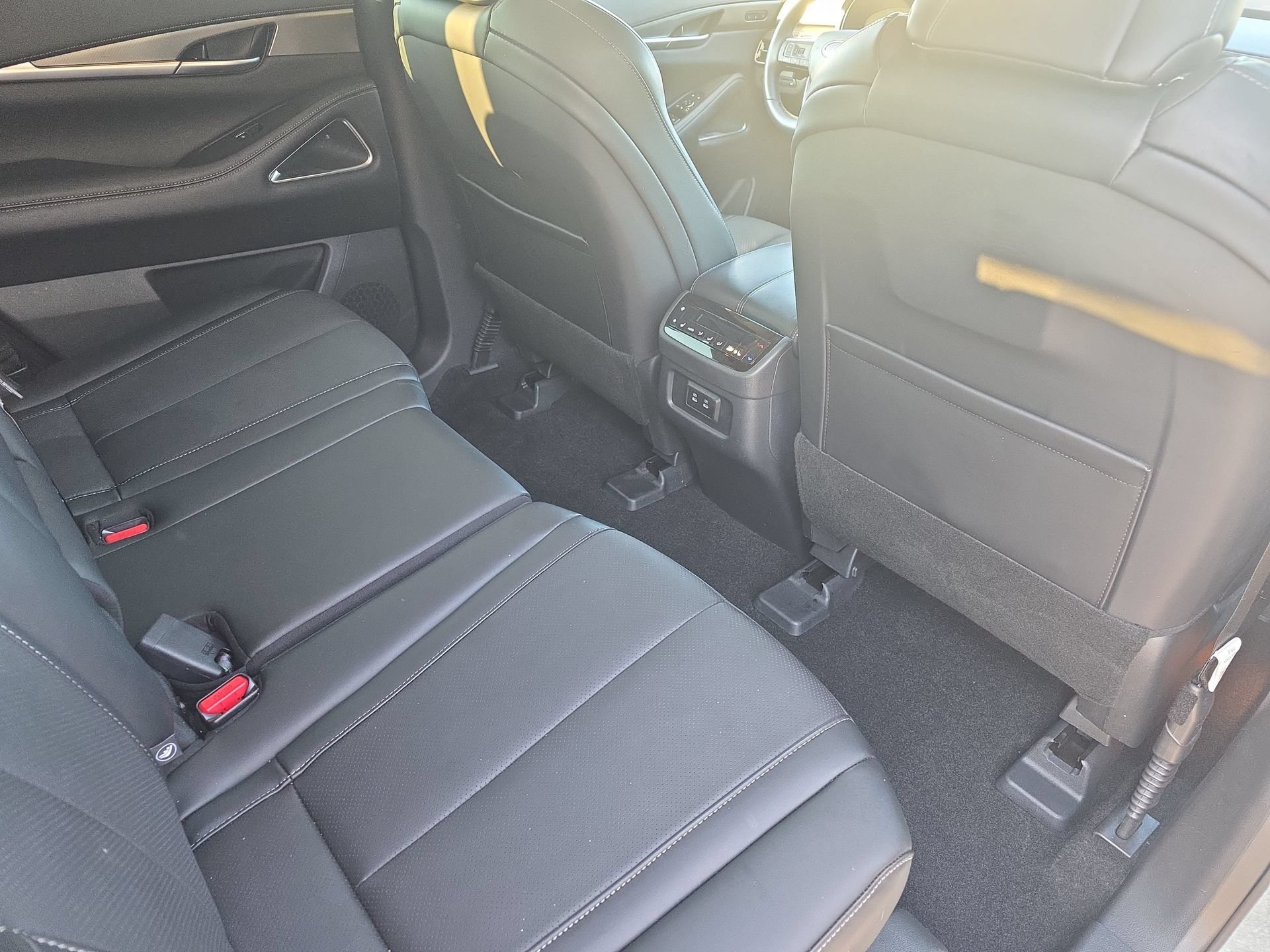 Certified 2026 INFINITI QX60 Luxe w/ Cargo Package FWD image 11