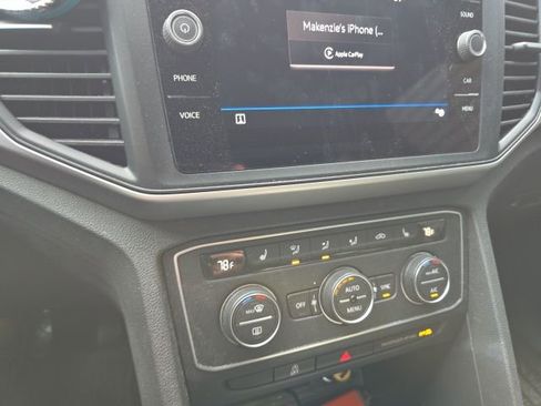 Used 2021 Volkswagen Atlas Cross Sport SE image 12