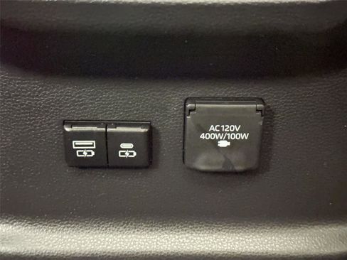 Used 2022 Toyota Tundra 1794 Edition image 40