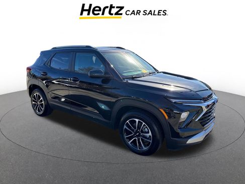 Used 2025 Chevrolet TrailBlazer LT image 1