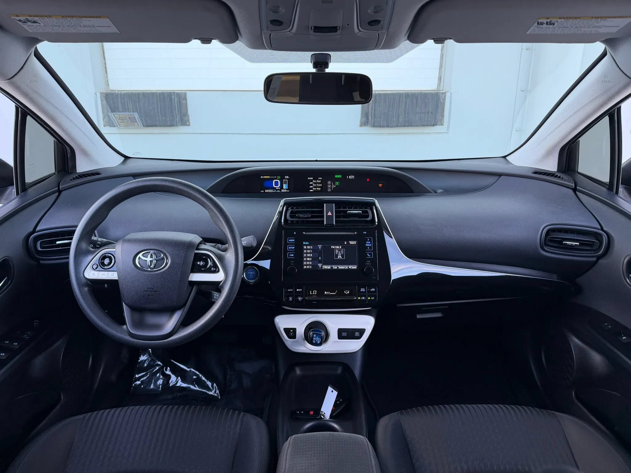 Used 2016 Toyota Prius Two w/ Preferred Accessory Package FWD image 15