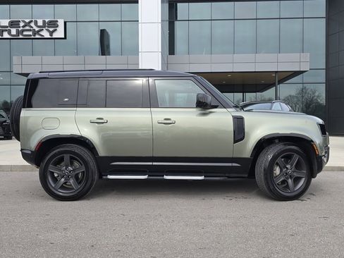 Used 2023 Land Rover Defender 110 X-Dynamic SE image 25