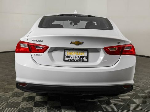 Used 2023 Chevrolet Malibu LT FWD image 16