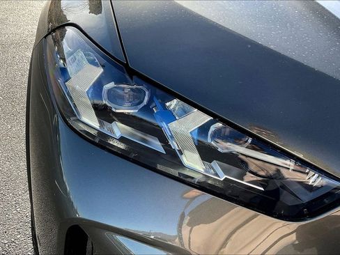 Used 2025 BMW X5 xDrive50e image 31