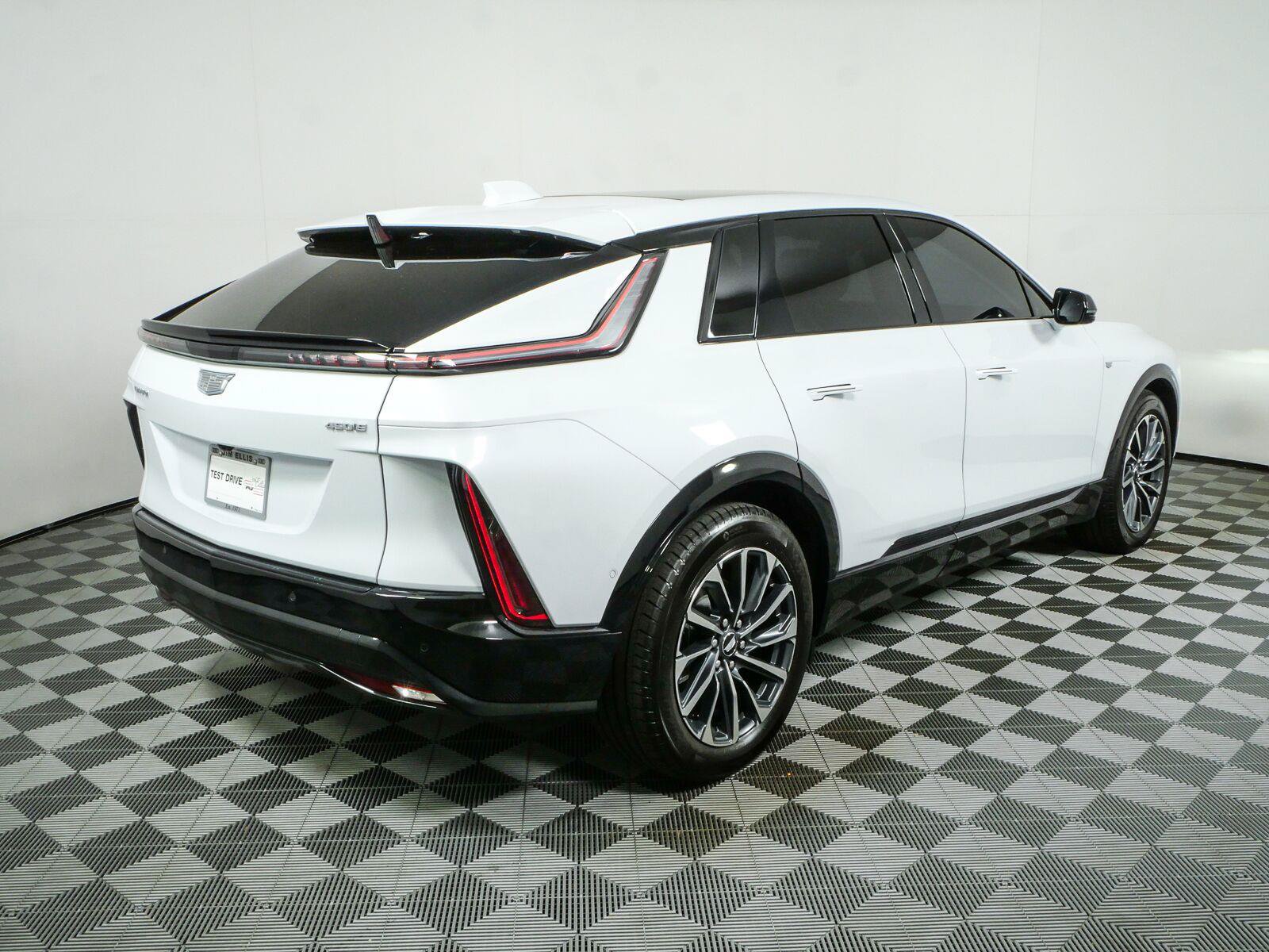 Used 2026 Cadillac Lyriq Sport RWD image 3