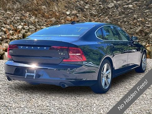Used 2018 Volvo S90 T5 Momentum AWD/4WD image 2