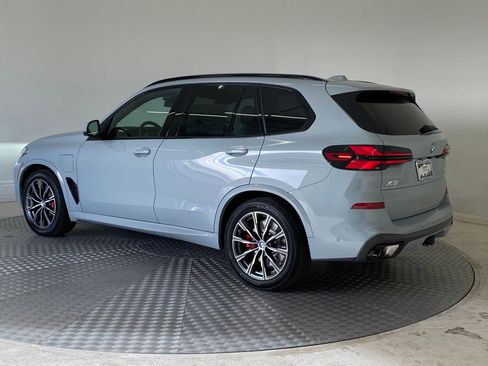 New 2026 BMW X5 xDrive50e w/ M Sport Package image 3