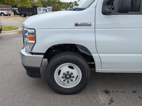 New 2026 Ford E-350 and Econoline 350 Super Duty w/ Power Equipment Group image 8