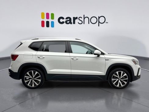 Used 2023 Volkswagen Taos SE image 6
