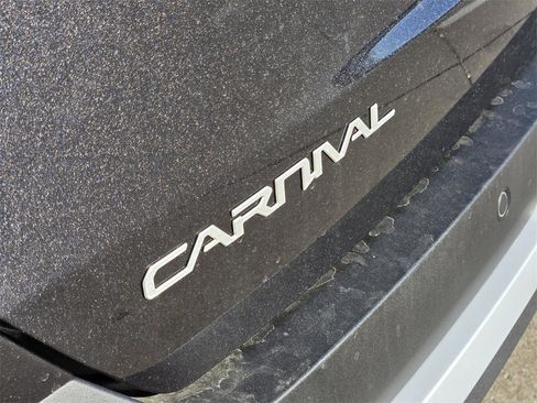 New 2026 Kia Carnival image 7