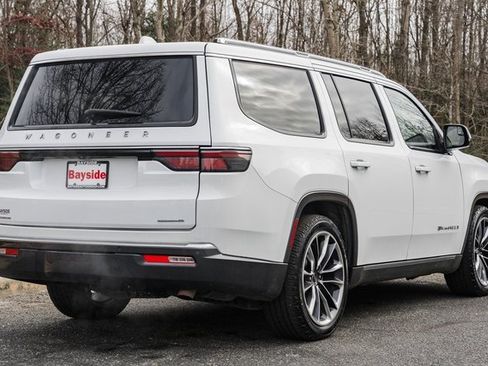 Used 2022 Jeep Wagoneer Series III w/ Premium Group I image 5