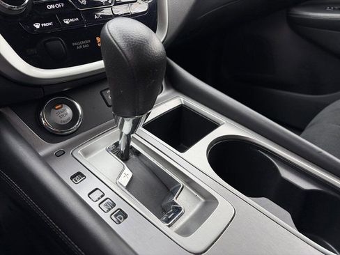 Used 2023 Nissan Murano S image 17