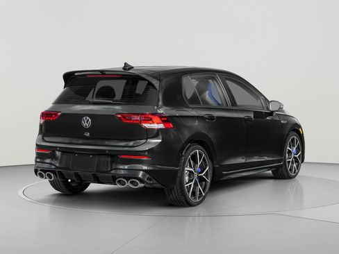 Used 2024 Volkswagen Golf R AWD/4WD image 2