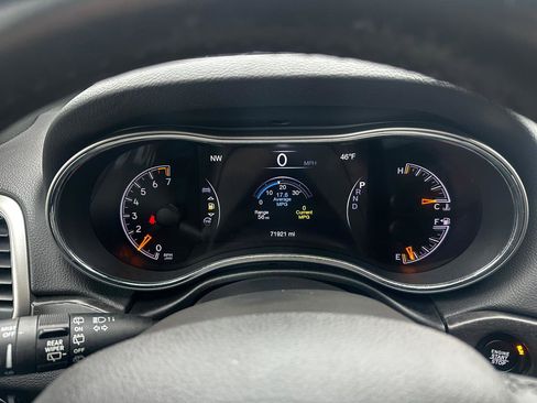 Used 2018 Jeep Grand Cherokee Altitude image 10
