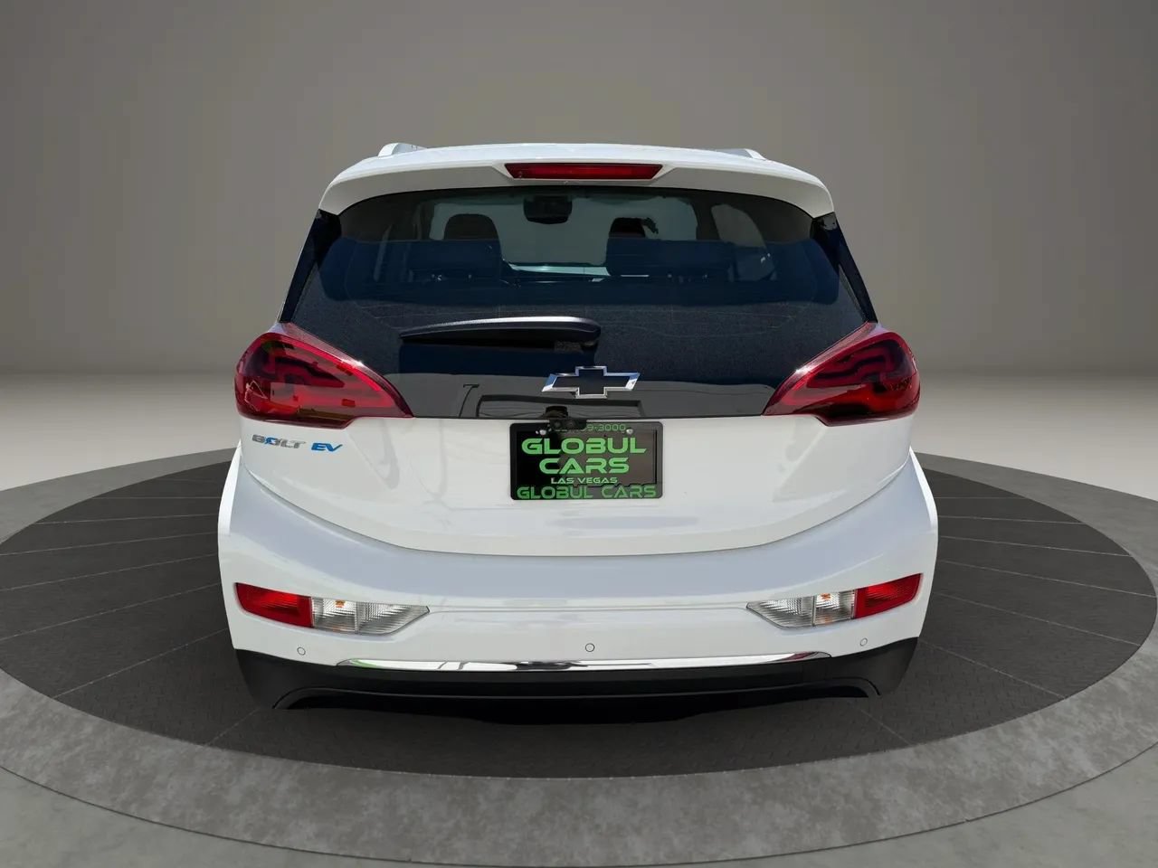 Used 2019 Chevrolet Bolt Premier w/ Infotainment Package FWD image 6